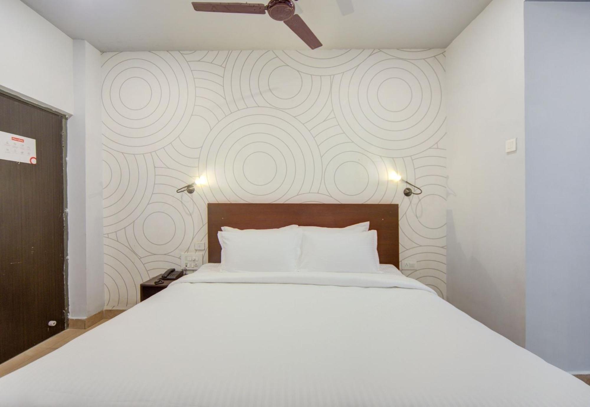 Everest Hotel