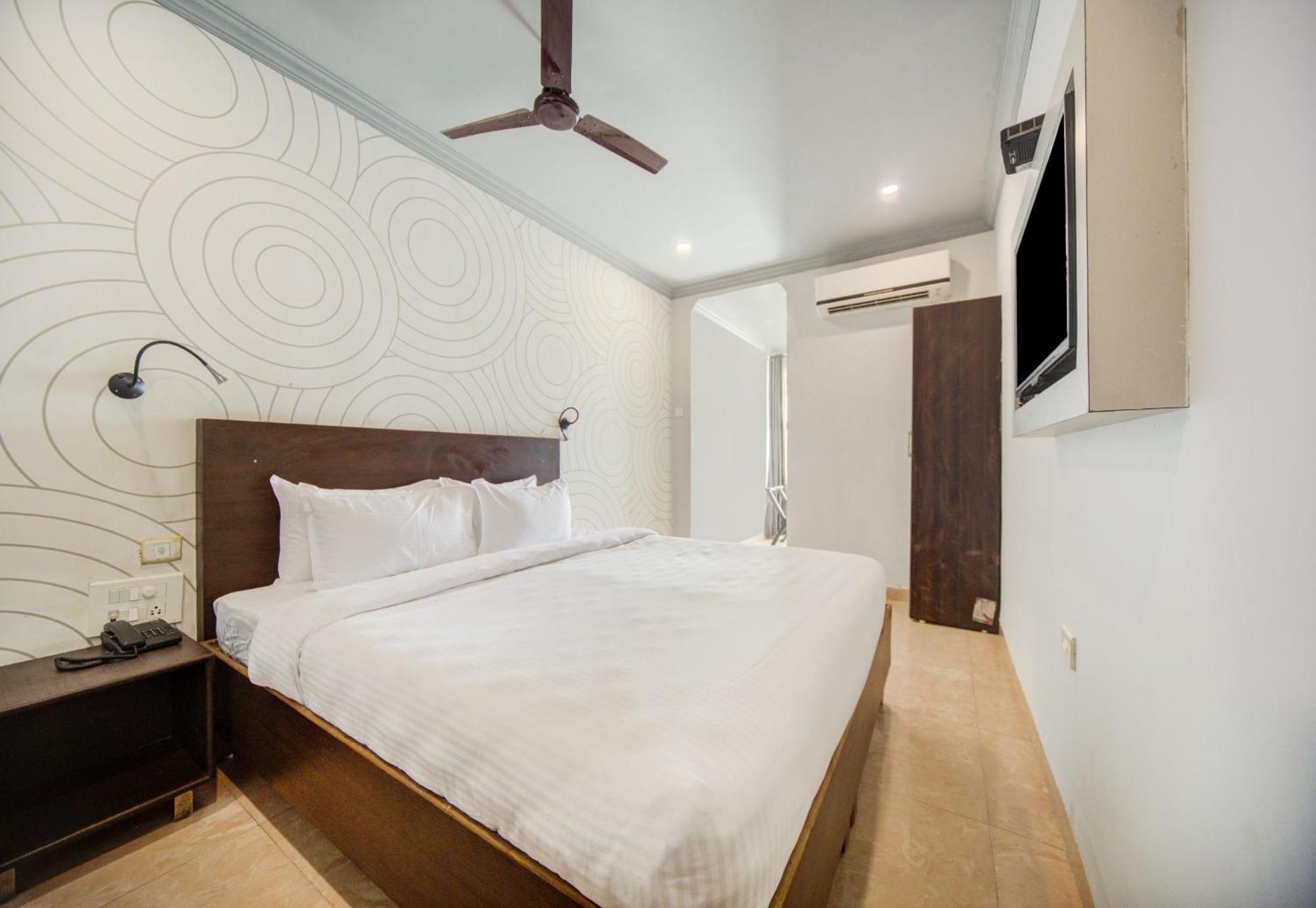 Everest Hotel