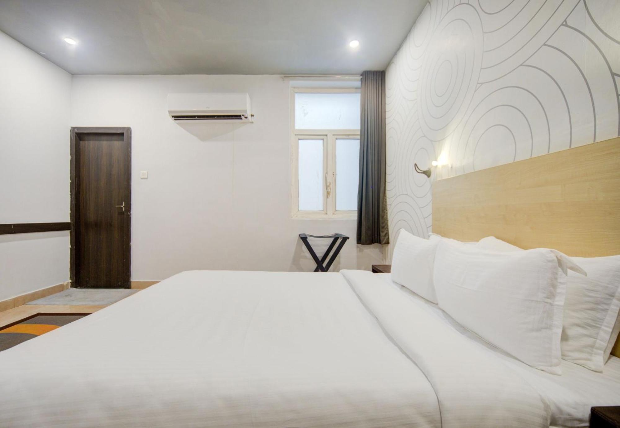 Everest Hotel 3*