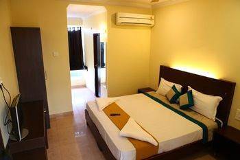 Everest Hotel 3*